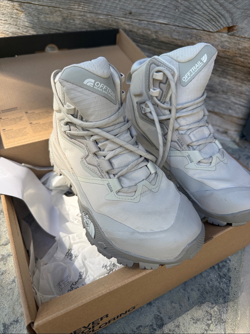 North Face Offtrail Hike Lace-Up mid gore-tex in Light Gray